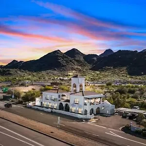 Mountain View 3bd Retreat In Epic Location Holiday home